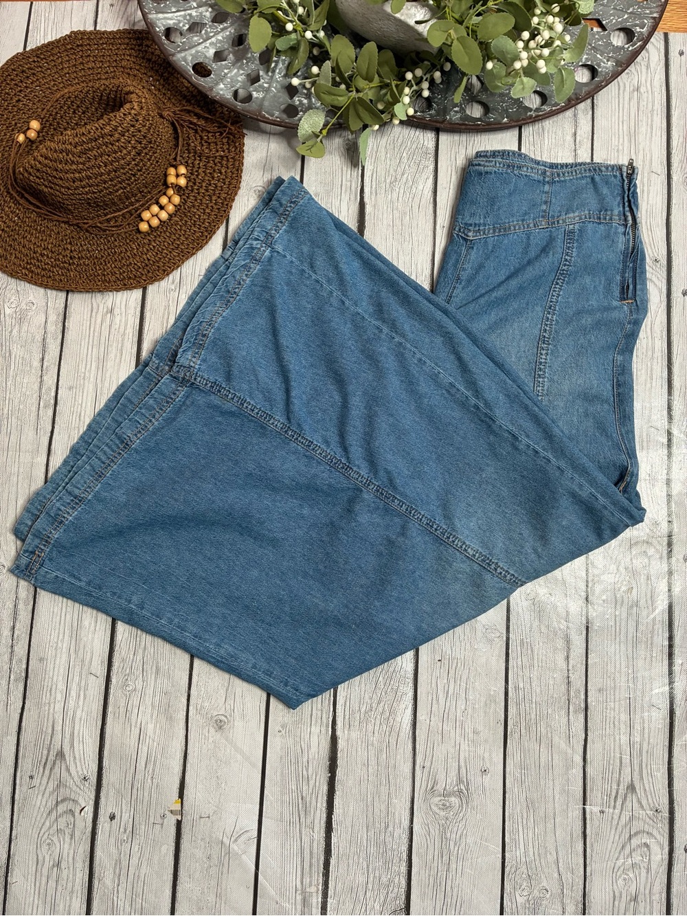 FREE PEOPLE /We the Free Juniper Wide Leg Jeans - Picture 6 of 16